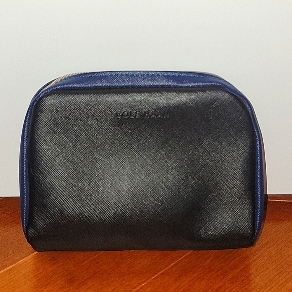 NWOT Cole Haan Cosmetic Travel Bag Black Navy & Tan